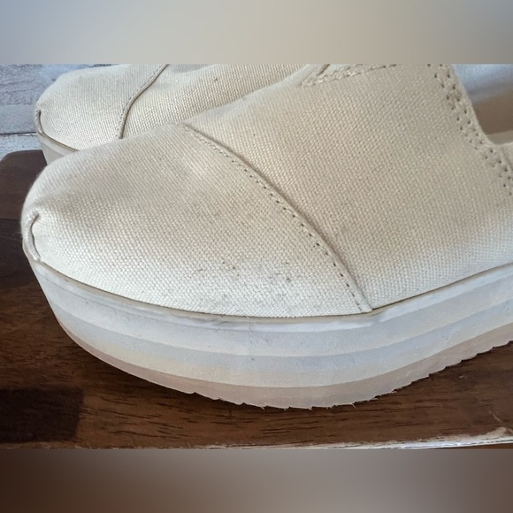 TOMS ALPARGATA PLATFORM WOMENS SIZE 10 W